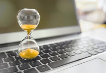 Otsustusviivitus värbamisel